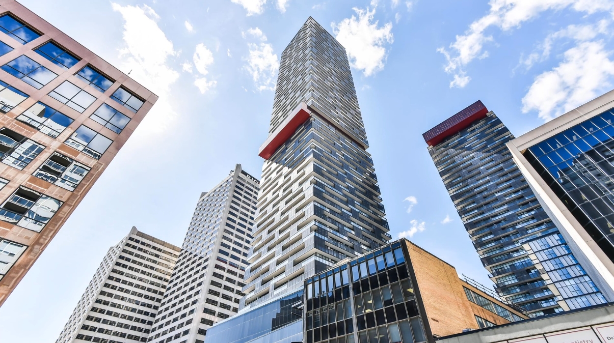 13 Photos vs. 8 Eglinton Ave E #4705, Toronto Condo Interior Design Tour