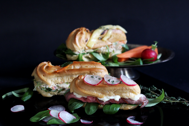 Snack für die Abschiedsparty: Herzhafte Eclairs mit Hühnchensalat und Roastbeef / Mo'Beads / Monika Thiede Snack für die Abschiedsparty: Herzhafte Eclairs mit Hühnchensalat und Roastbeef / Mo'Beads / Monika Thiede