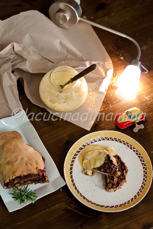 strudel chiama, molise risponde...strudel alla composta di castagne, cioccolato e arancia con crema inglese al rosmarino