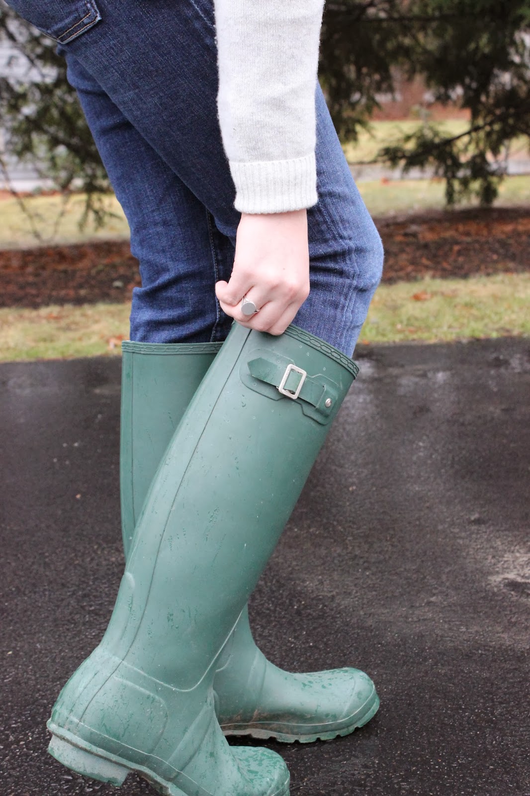 looking for rain boots