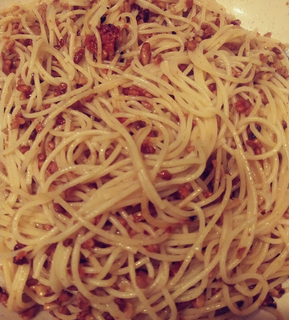 Olive Oil Walnut Garlic Spaghetti
