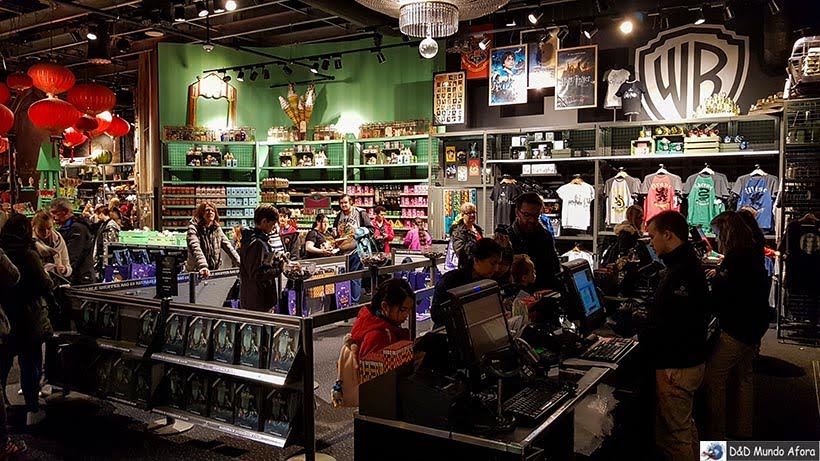 Loja de souvenir na Warner Bros de Londres Loja de souvenir na Warner Bros de Londres