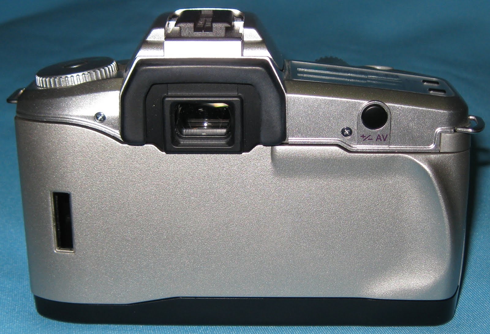 The Chens The User’s Review Minolta Maxxum 50 SLR Film Camera with