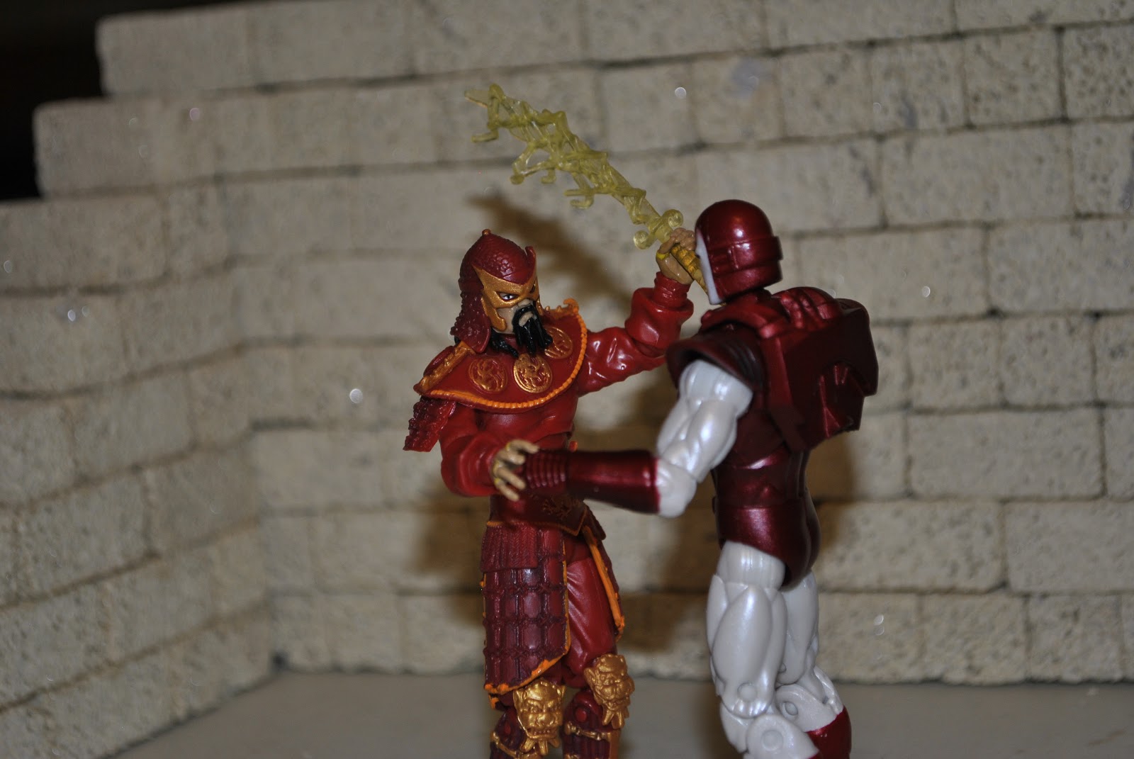 The Mojoverse Marvel Universe Comic Pack Wave 13 Mandarin and Silver