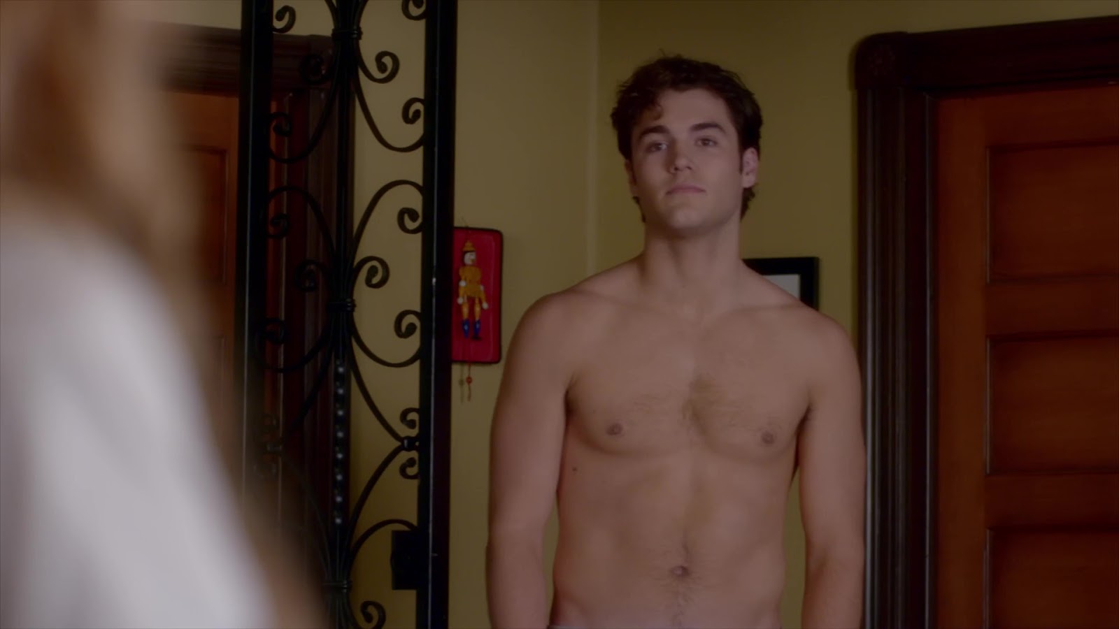 Charlie DePew shirtless in Famous In Love 1-03 "Not So Easy A" .