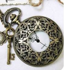 Collar Inglés Clock Vintage