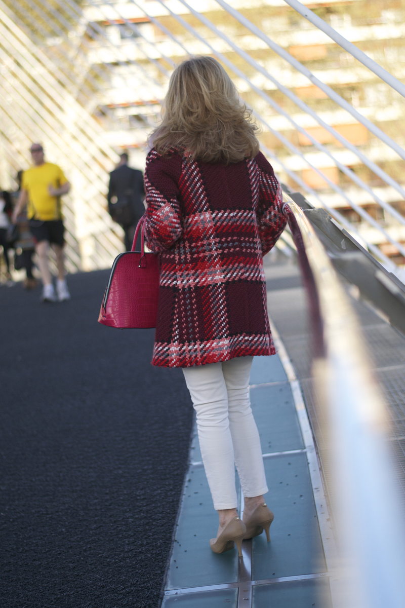 con buena facha, bilbao, fucsia y rojo , como combinar colores