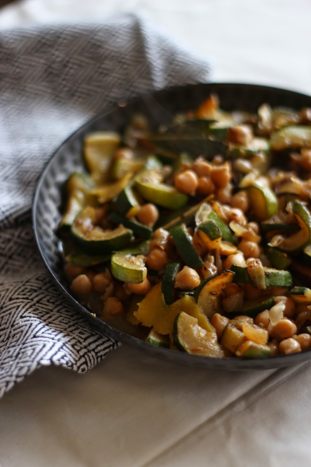 Crazy Green Fruits Tajine de courgettes et pois chiches au citron