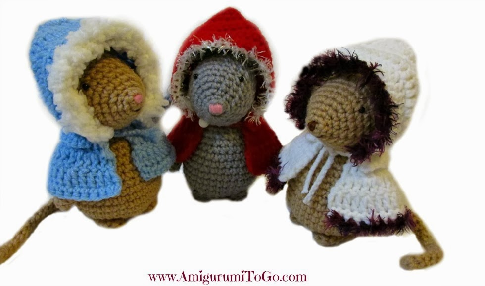 Crochet Cape For Mouse