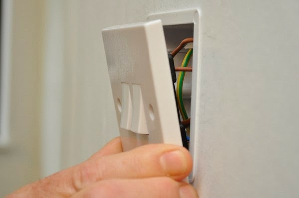 How to clean light switches