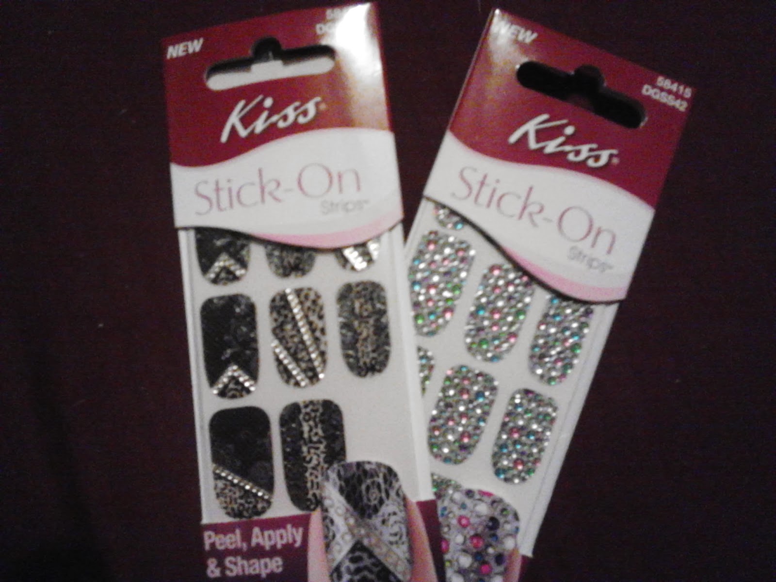 Simply Dark Pleasures Kiss Stick on Strips Review.