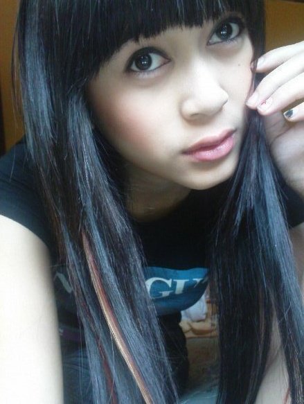 KHUSUS DEWASA: Foto Nakal Sonia, SPG Cakep dan Seksi