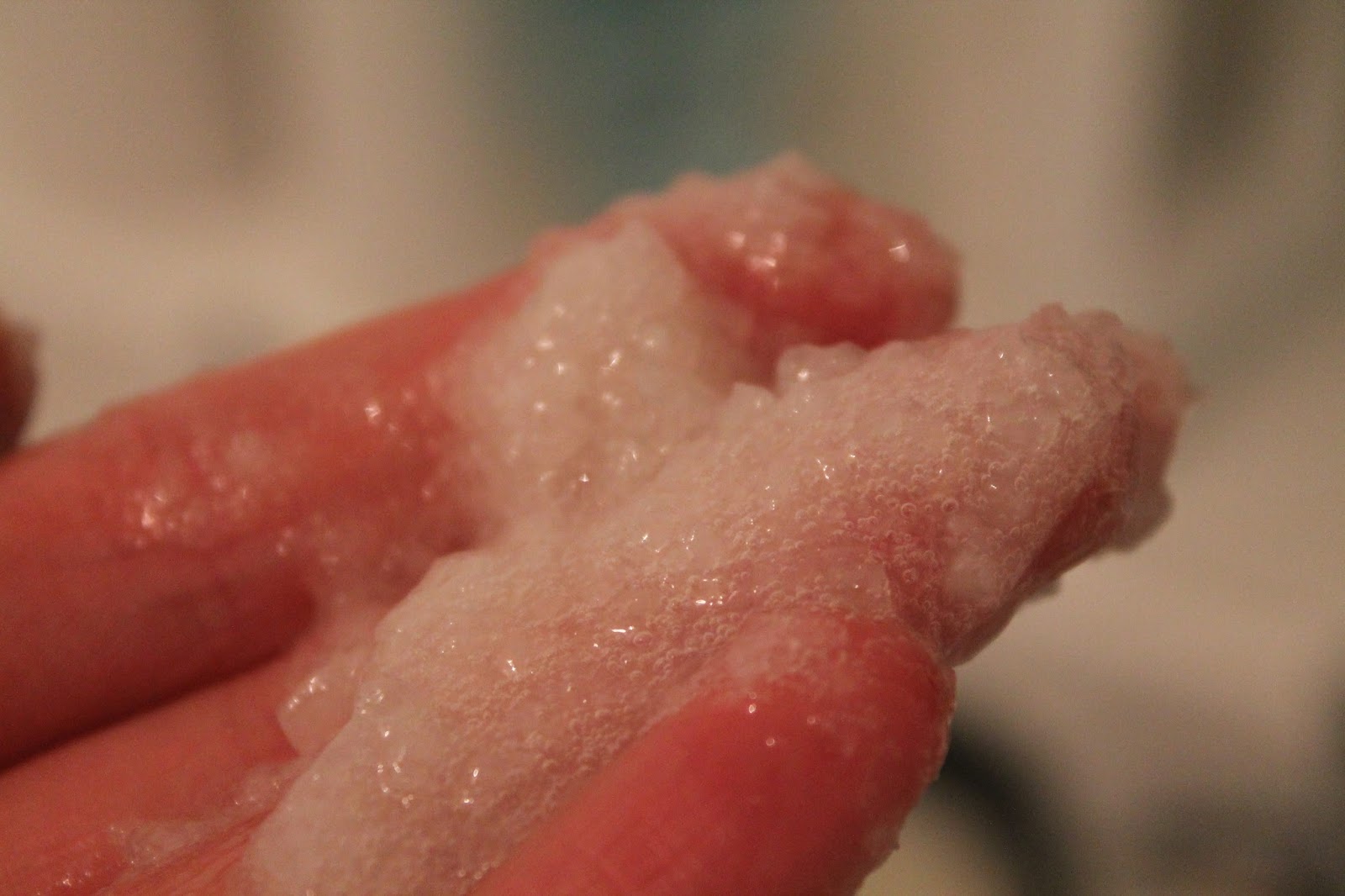 BIG Sea Salt Shampoo - Lush Review BIG Sea Salt Shampoo - Lush Review