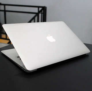 MacBook Air Core i7 (13-inch, Mid 2011) Di Malang