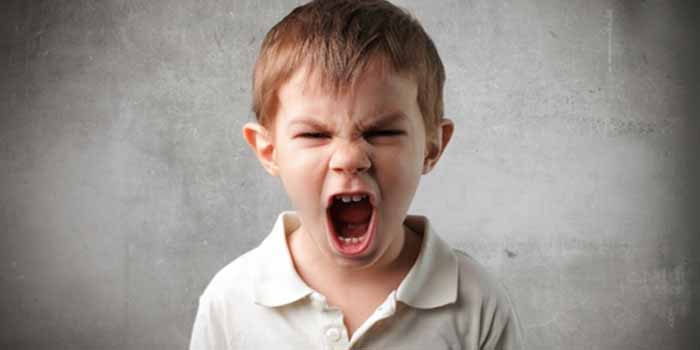 Mengenal ADHD dan Hiperaktivitas pada Anak Mengenal ADHD dan Hiperaktivitas pada Anak