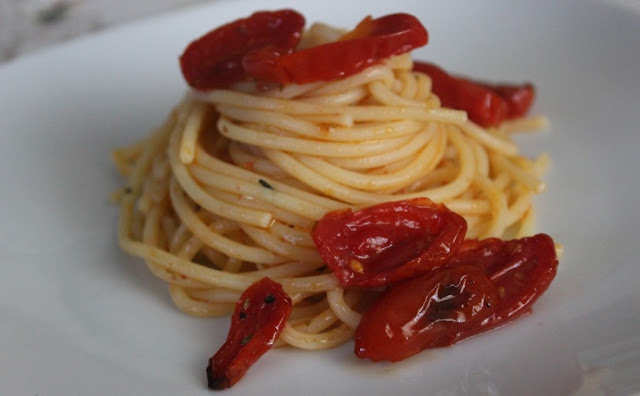 spaghetti ai pomodorini caramellati