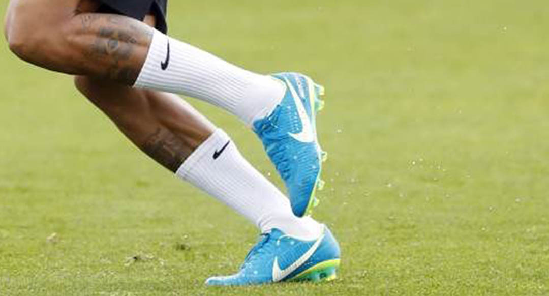 Neymar Shows Off Nike Mercurial Vapor XI Signature Boots - Footy Headlines