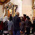 Uma igreja sem genuflexórios não é católica