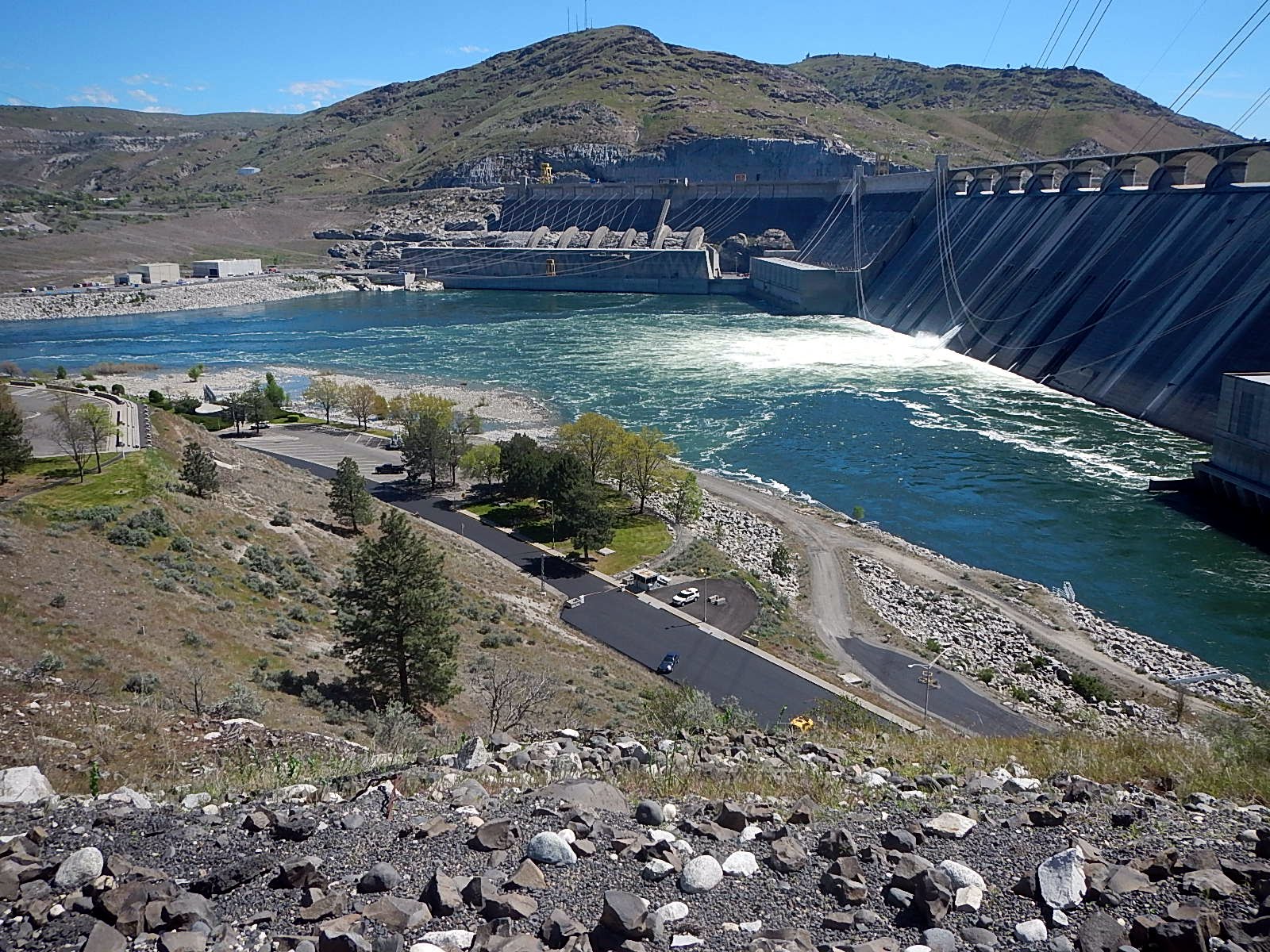 Bill and Jan RVing the USA The Largest Concrete Structure in the