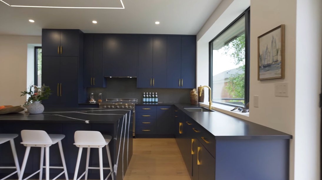 41 Interior Design Photos vs. 4 Velma Dr, Toronto Luxury Home Tour