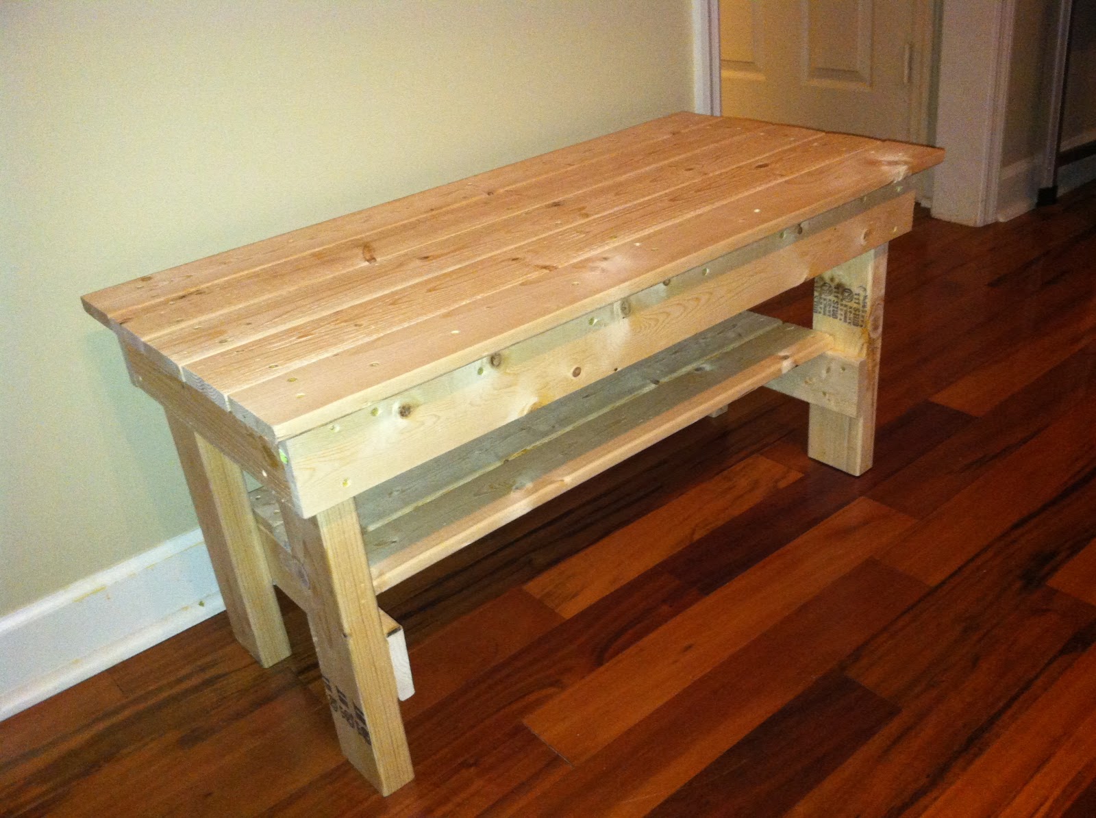 Bench Plans http://chetsproducts.blogspot.com/2013/01/wooden-bench 
