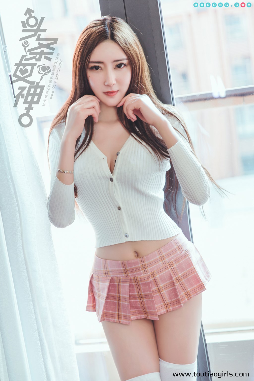 TouTiao 2018-03-28: Model Mo Xiao Xi (莫 小 希) &amp; Lin Yi Yi (林 依依) (41 photos)