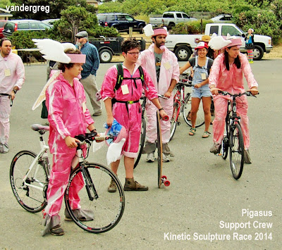 Kinetic Sculpture Race in Arcata, California 2014 - gvan42