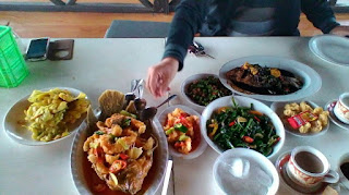 Rumah Makan Saung Ranggon - Tasikmalaya | jurnal-pp