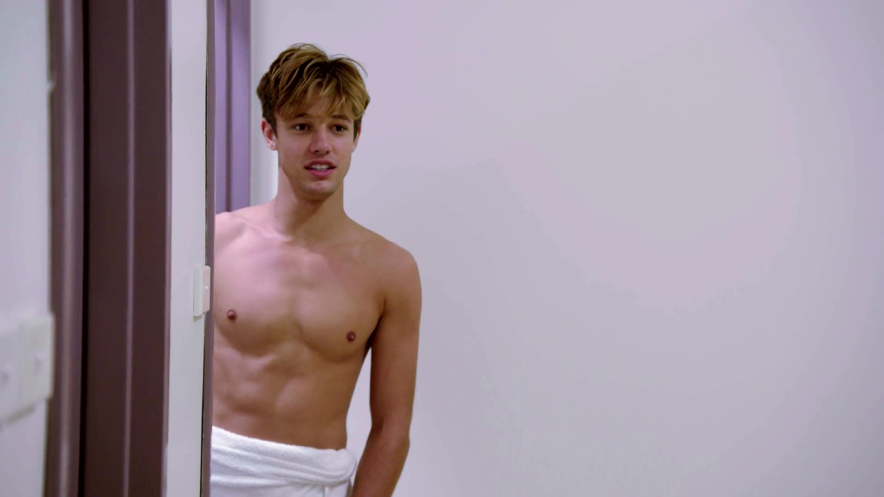 ausCAPS: Cameron Dallas nude in Chasing Cameron 1-08 "Second Date"