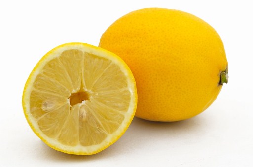Manfaat Masker Lemon Untuk Membersihkan Wajah