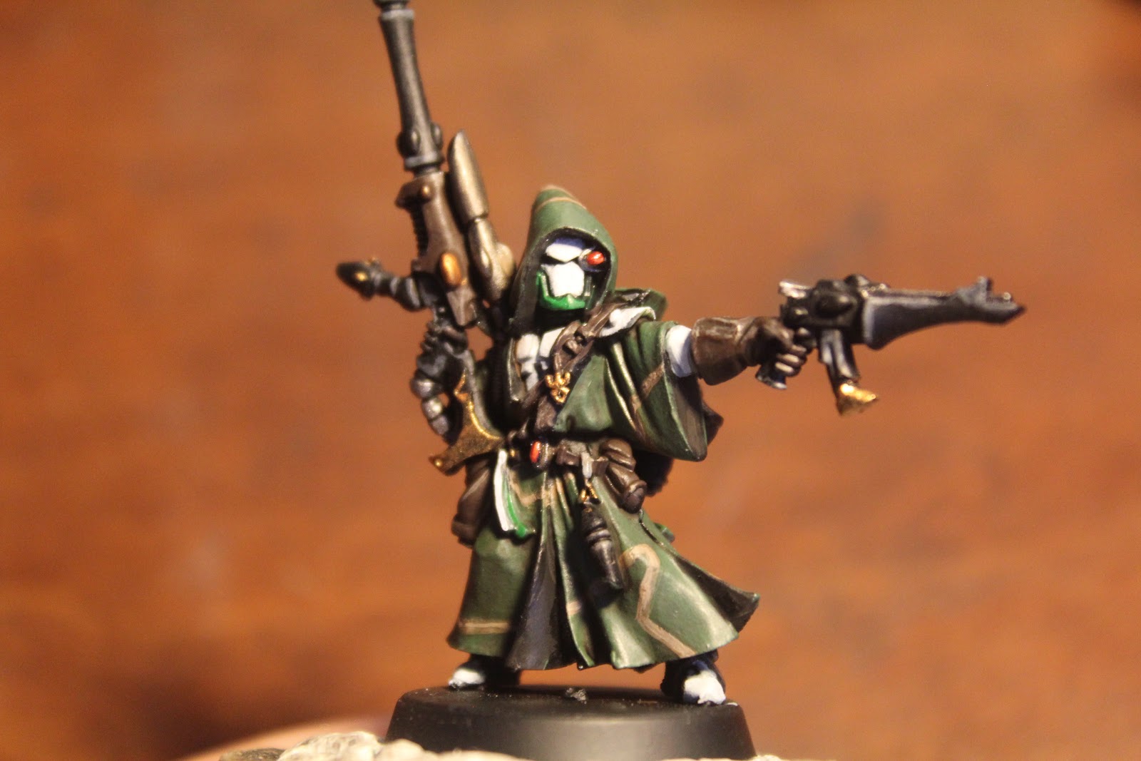 Warboss Tae's Painting Table: Biel-Tan Eldar Rangers done!