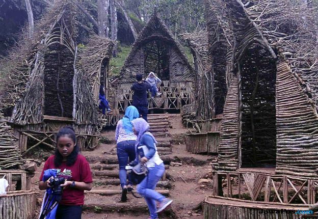 Rumah Seribu Kayu-Jawapos Rumah Seribu Kayu-Jawapos