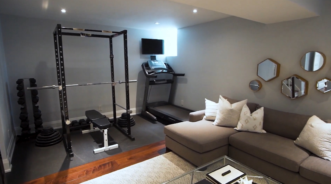 29 Photos vs. 17 Hawthorn Ave, Toronto, ON Interior Design Luxury Home Tour