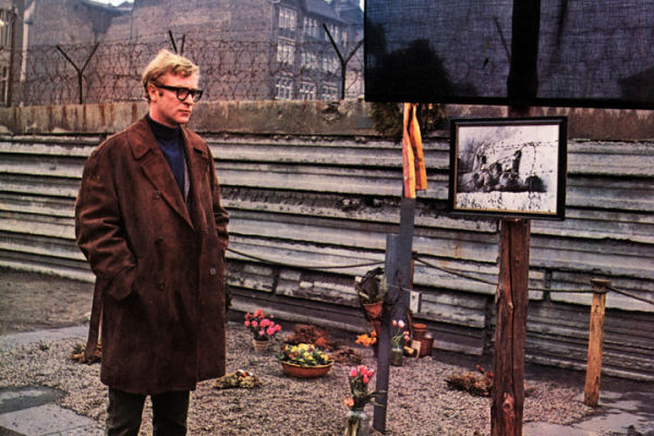Harry Palmer at the Berlin Wall in Funeral in Berlin