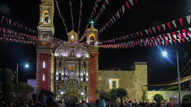 Iglesia en Tlaxcala, pide donativos en Facebook para poder pagar deuda de luz por 900 mil pesos.'