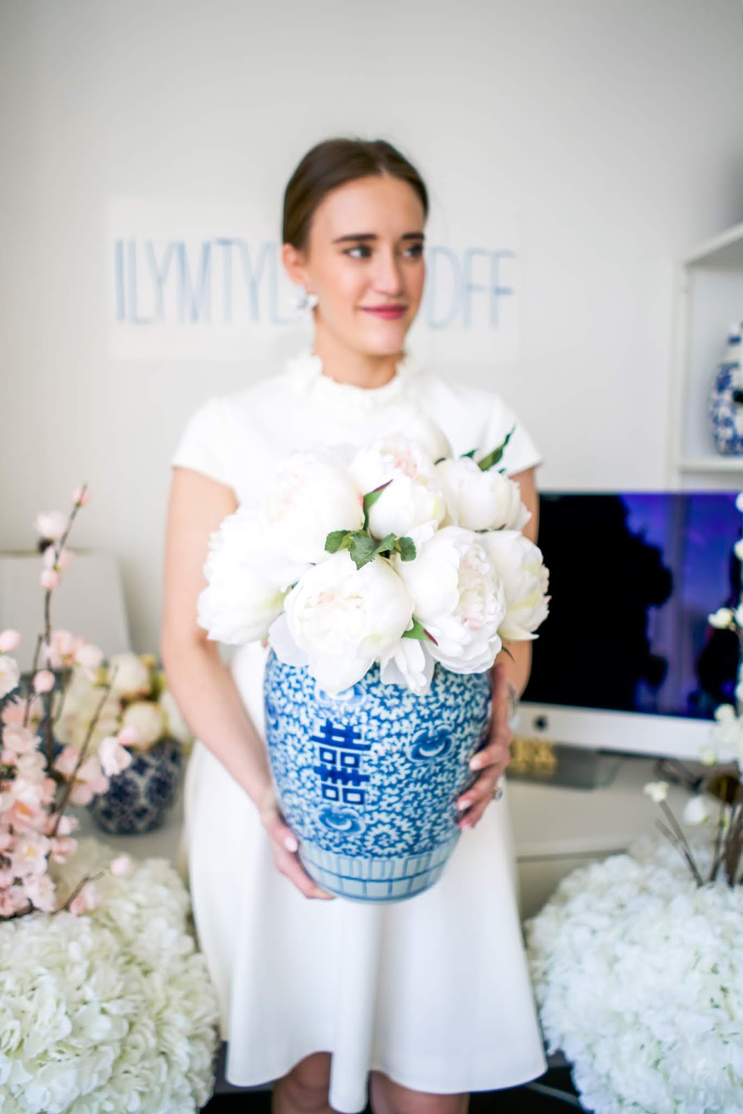 Wedding Flowers Blog Paula S Contemporary White Wedding Flowers