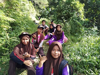 ekstrakurikuler pencinta alam bagian dari manajemen berbasis sekolah