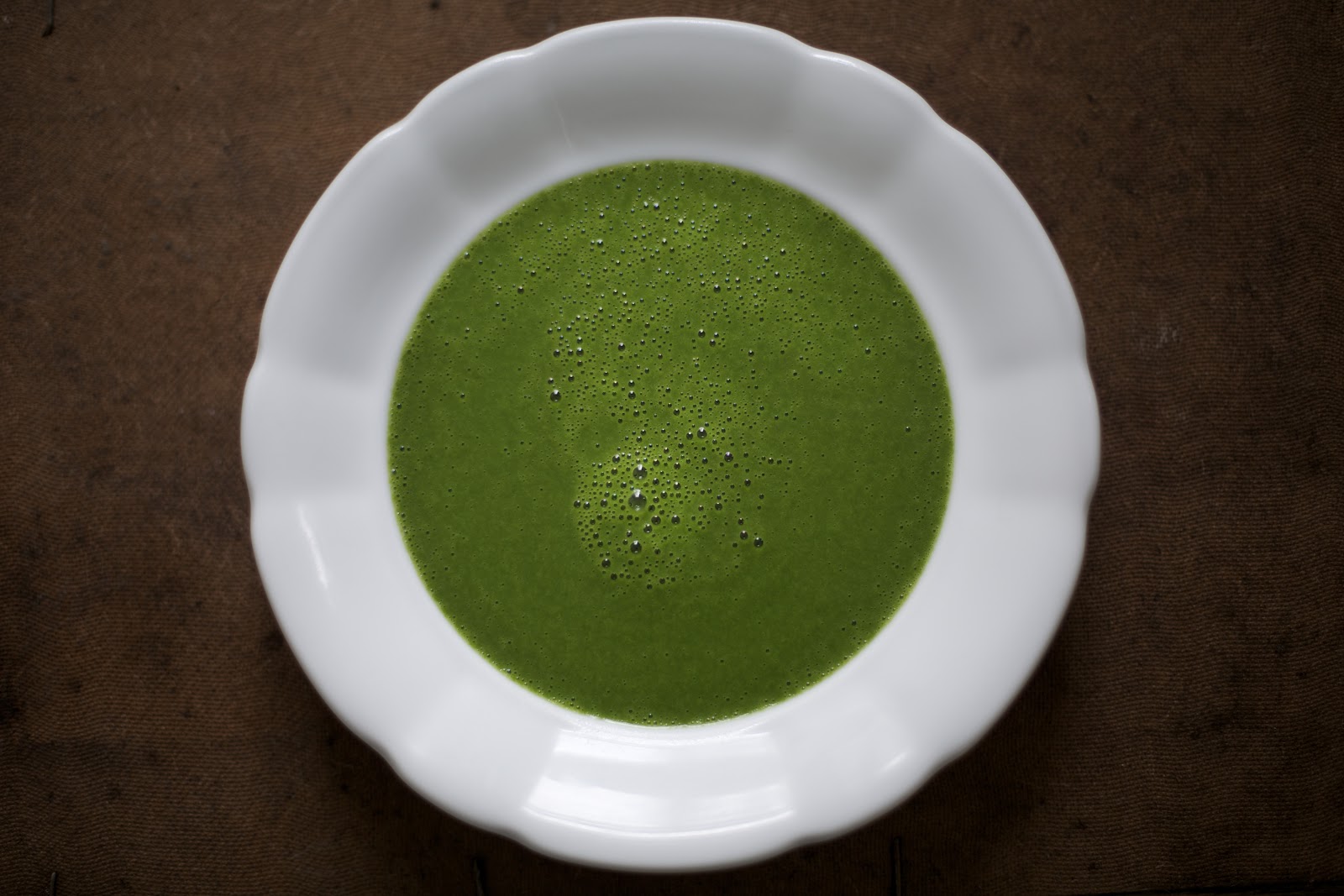 Spinat-Erbsensuppe ganz in Grün | ziiikocht Spinat-Erbsensuppe ganz in Grün | ziiikocht