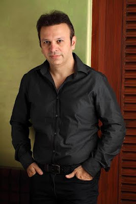 @InstaMag - TV anchor-writer-director Roshan Abbas took a break from film direction post the debacle of his debut film "Always Kabhi Kabhi". roshan-abbas-to-return-to-direction-in-2017