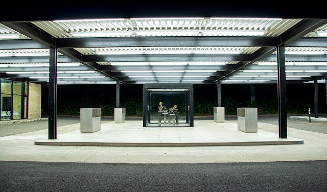 Francis Montillaud, La Station, mies van der rohe, art public, Montréal, bronze, figures