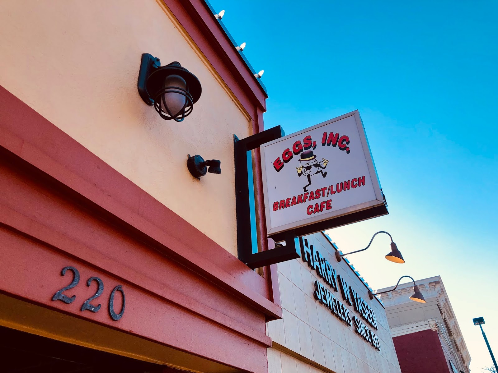 Eggs, Inc. CafeThe Other Breakfast Place in Downtown Naperville