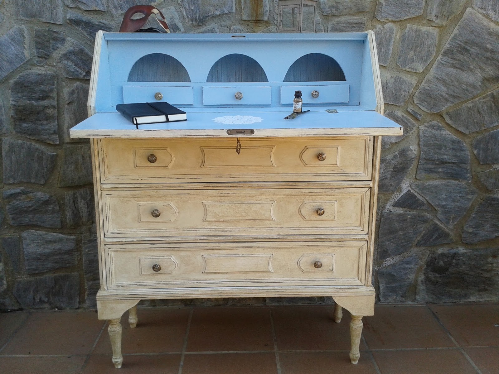 Restaurando en mi taller Muebles diferentes Escritorio antiguo en madera