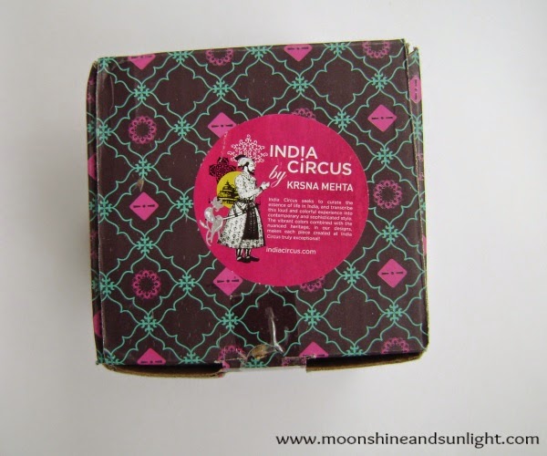 Fall in love with everything at Indiacircus.com, website review, Indian review blog