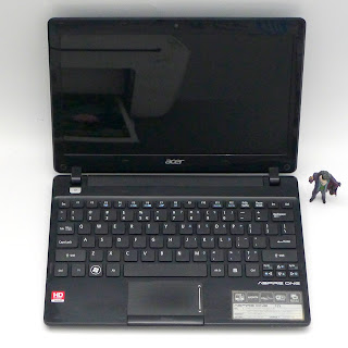 Acer Aspire 725 ( AMD C-70 ) 11.6-inch