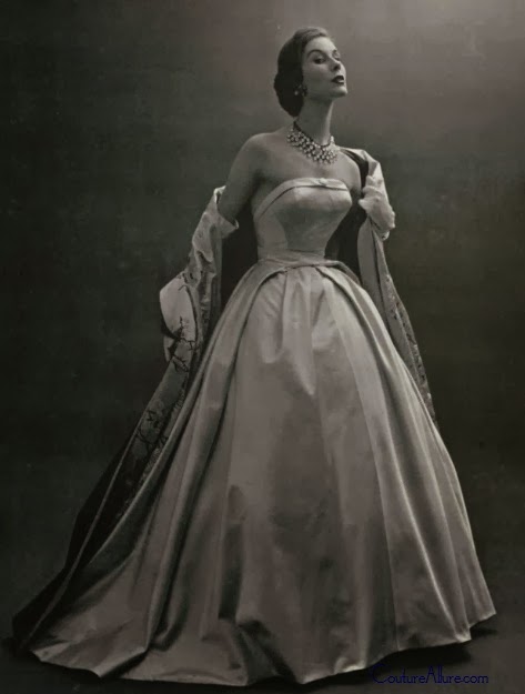 Couture Allure Vintage Fashion: Weekend Eye Candy - Givenchy, 1953