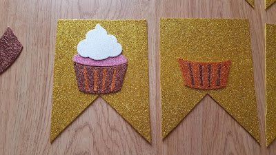 DIY Glitter Cupcakes Banner DIY Glitter Cupcakes Banner