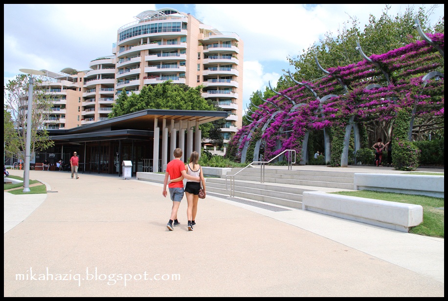 mikahaziq: Things to do in Brisbane: Southbank Parklands