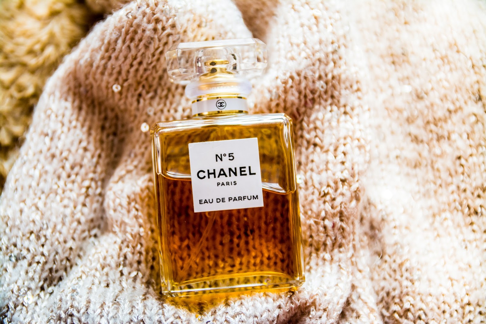ZAPACHNIDŁO - o perfumach, recenzje perfum: Chanel No. 5