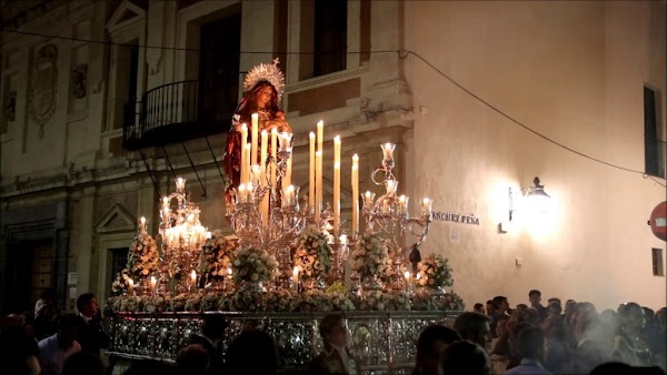 La procesión del Amparo de Córdoba recuperará el paso por tres enclaves tradicionales en su próxima salida procesional La procesión del Amparo de Córdoba recuperará el paso por tres enclaves tradicionales en su próxima salida procesional