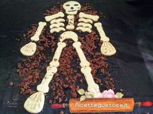 biscotti per halloween a forma di scheletro